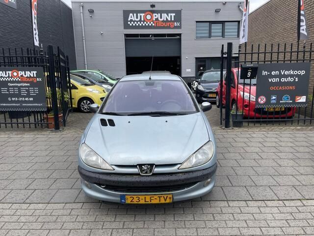 Occasion Peugeot 206 75 PK (55 kW) 2003 Grijs Hatchback