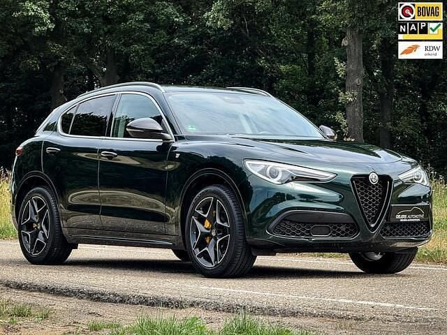 Groen Gebruikt 2021 Alfa Romeo Stelvio Ti SUV | € 46.899 (Eerlijke prijs) - Afbeelding 1/4