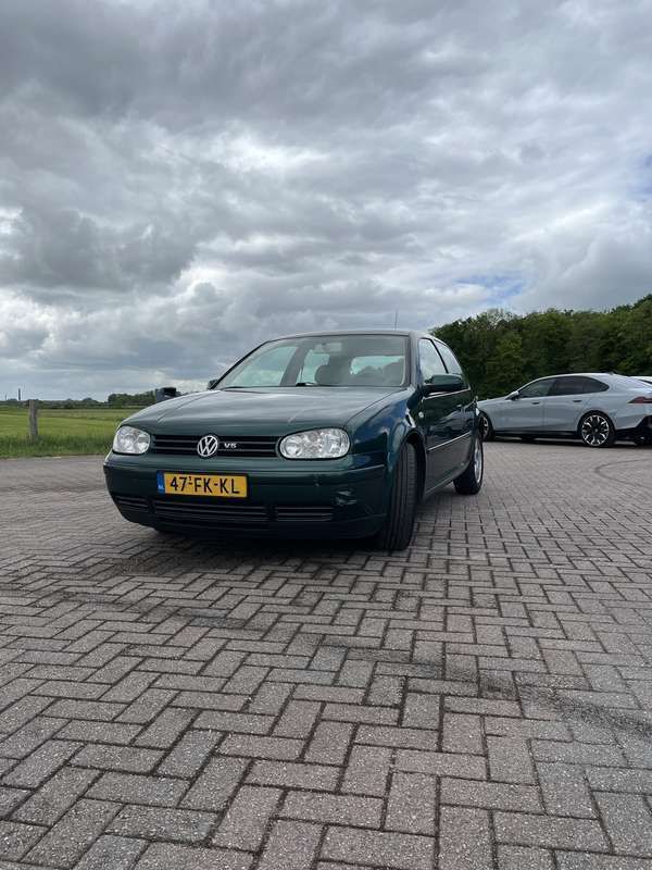 Gebruikt 2000 VW Golf IV Highline Sedan | € 2.500 (Eerlijke prijs) - Afbeelding 1/4
