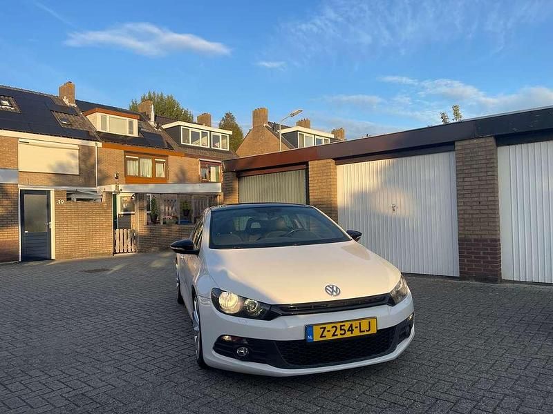Wit Gebruikt 2009 VW Scirocco Highline Coupé | € 11.000 (Duur) - Afbeelding 1/4