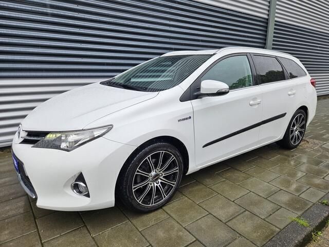 Wit Gebruikt 2014 Toyota Auris Hatchback | € 11.450 (Eerlijke prijs) - Afbeelding 1/4