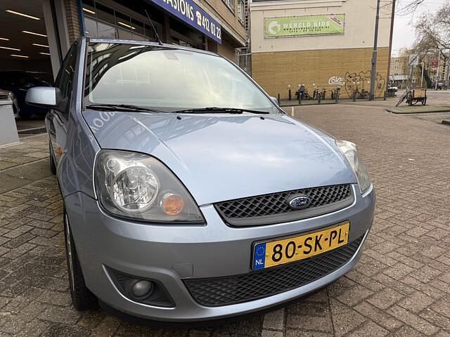 Occasion Ford Fiesta Futura 69 PK (50 kW) 2006 Blauw Hatchback
