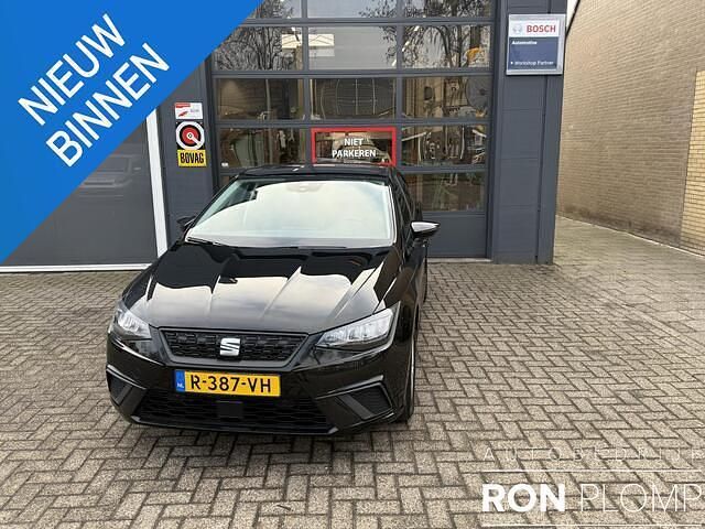 Zwart Occasion 2022 Seat Ibiza Business Hatchback | € 15.250 (Goede deal) - Afbeelding 1/4