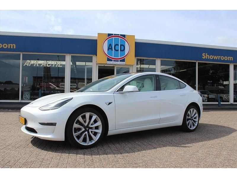 Wit Gebruikt 2019 Tesla Model 3 Standard Range Sedan | € 17.800 (Iets duurder) - Afbeelding 1/4