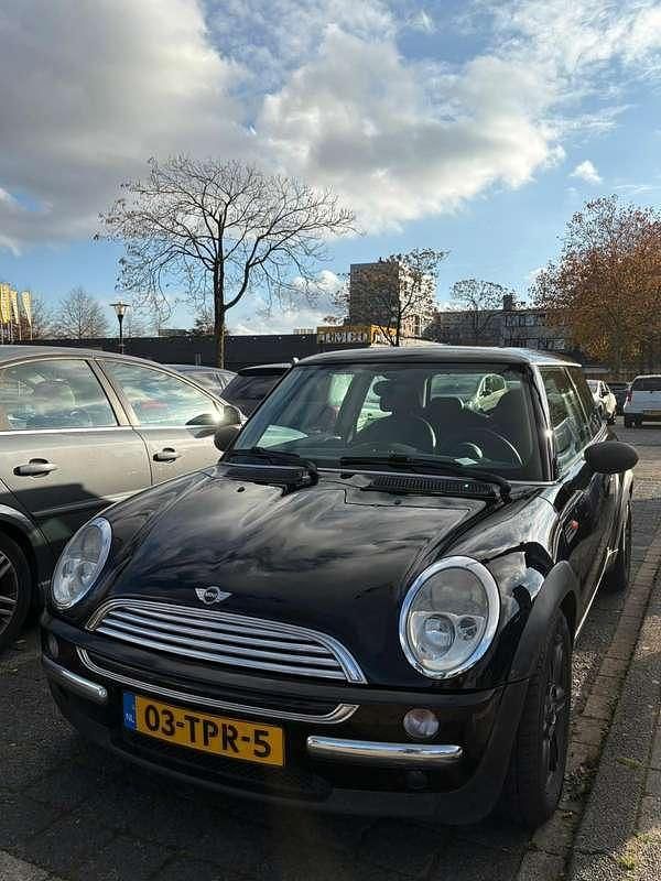 Gebruikt 2002 Mini ONE Hatchback | € 3.300 (Iets duurder) - Afbeelding 1/4