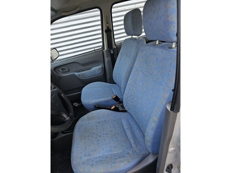 Occasion Suzuki Wagon R+ GL 76 PK (55 kW) 2001 Grijs, metallic lak MPV