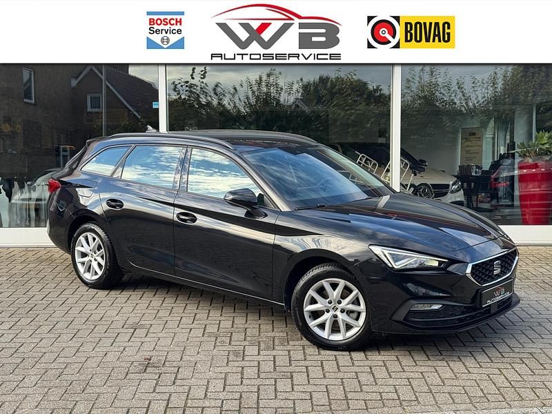 Zwart Gebruikt 2022 Seat Leon Style Stationwagen | € 19.995 (Eerlijke prijs) - Afbeelding 1/4