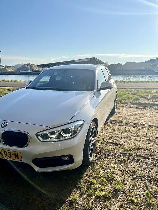 Occasion BMW 118 Sport Line 136 PK (100 kW) 2016 Wit Hatchback