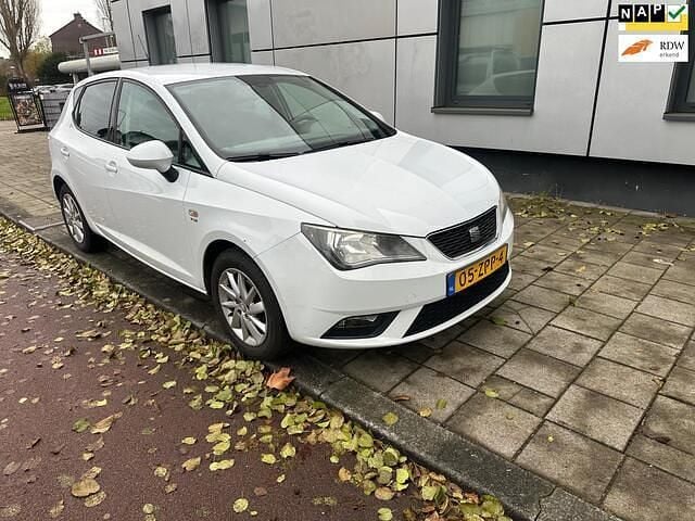 Wit Gebruikt 2013 Seat Ibiza Style Hatchback | € 4.950 (Eerlijke prijs) - Afbeelding 1/4
