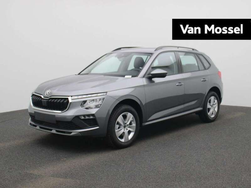 Grijs, metallic lak Nieuw 2025 Skoda Kamiq Selection SUV | € 34.900 (Iets duurder) - Afbeelding 1/4