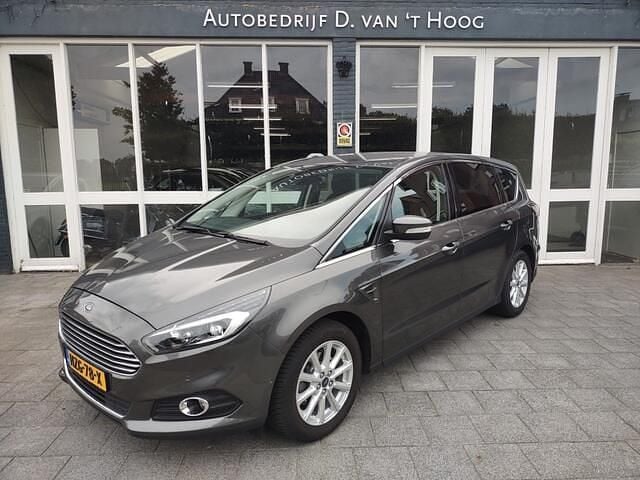 Grijs Gebruikt 2016 Ford S-MAX Titanium MPV | € 17.950 (Goede deal) - Afbeelding 1/4