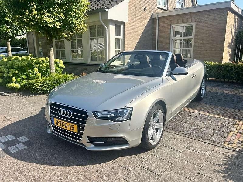 Zilver Gebruikt 2014 Audi A5 Cabriolet Cabriolet | € 15.999 (Goede deal) - Afbeelding 1/4