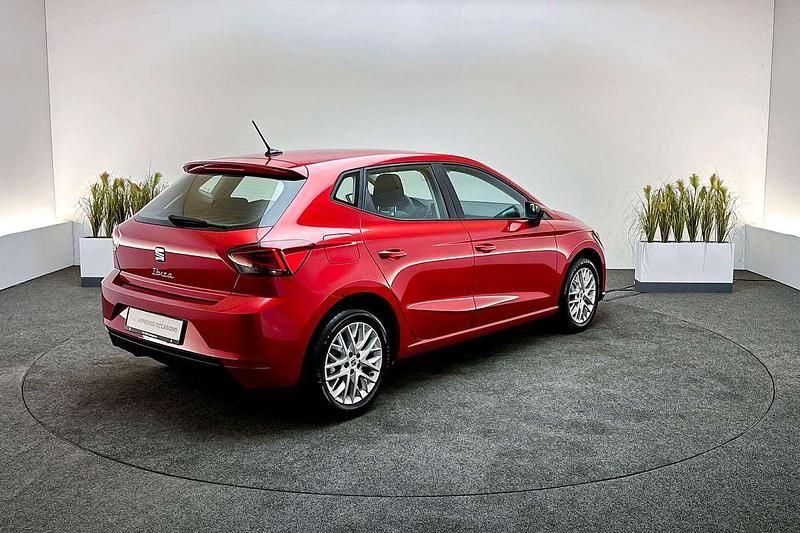 Occasion Seat Ibiza Business 116 PK (85 kW) 2024 Desire red Hatchback