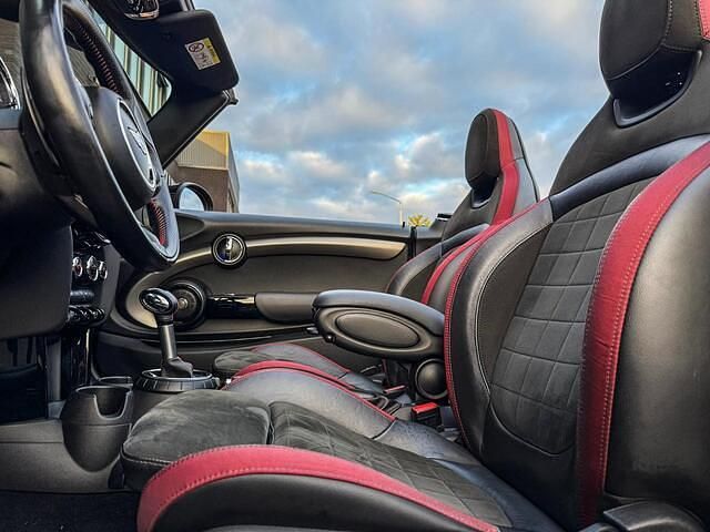 Occasion Mini John Cooper Works Cabriolet Chili 192 PK (141 kW) 2016 Rood Cabriolet