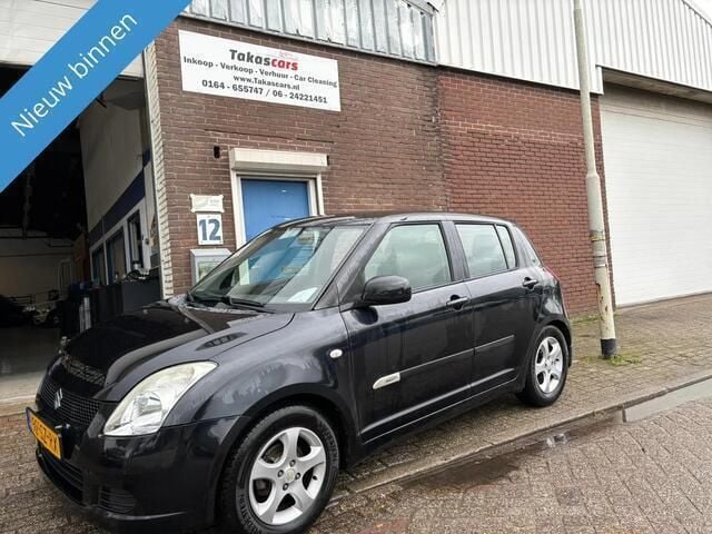 Zwart Gebruikt 2006 Suzuki Swift Hatchback | € 1.949 (Goede deal) - Afbeelding 1/4