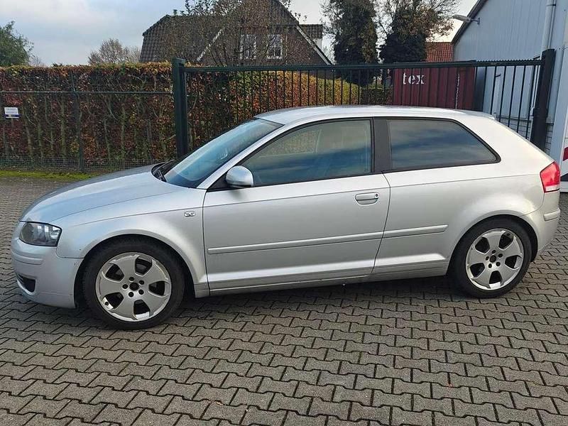 Occasion Audi A3 Attraction 116 PK (85 kW) 2006 Zilver Hatchback