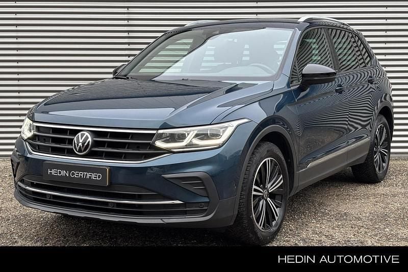 Blauw Gebruikt 2020 VW Tiguan Business+ SUV | € 28.945 (Goede deal) - Afbeelding 1/4