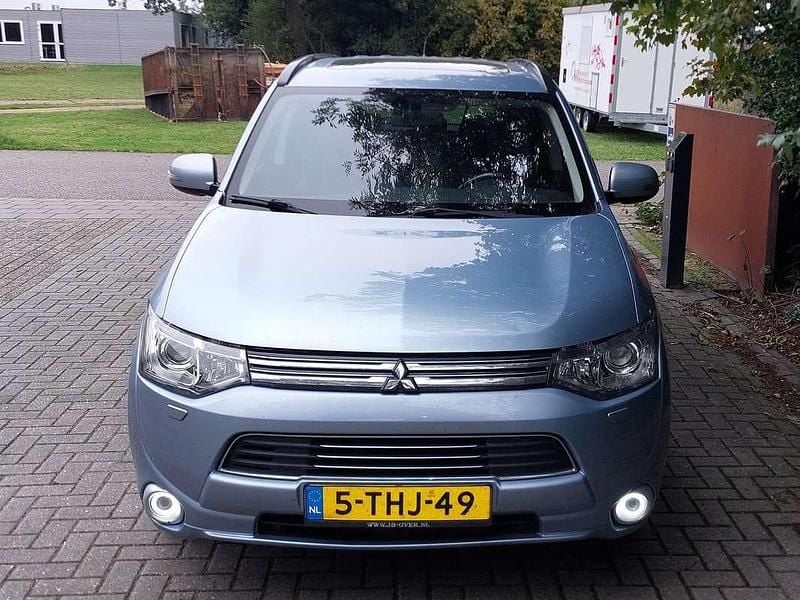 Blauw Occasion 2014 Mitsubishi Outlander P-HEV Instyle SUV | € 9.200 (Super prijs) - Afbeelding 1/4