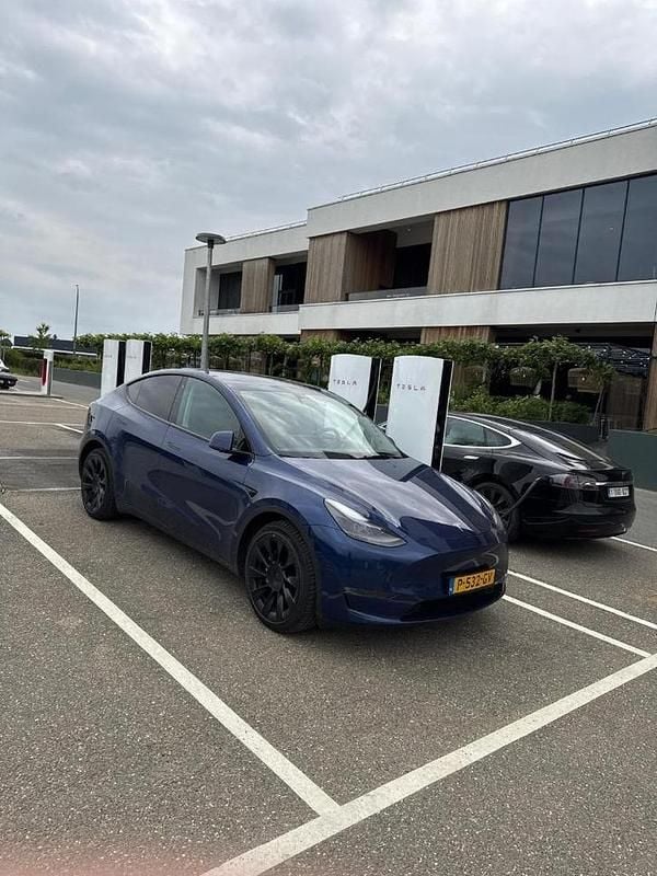 Gebruikt 2022 Tesla Model Y SUV | € 30.000 - Afbeelding 1/4