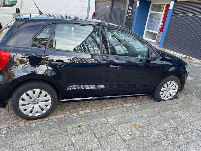 Gebruikt 2012 VW Polo Comfortline Sedan | € 5.300 (Eerlijke prijs) - Afbeelding 1/4
