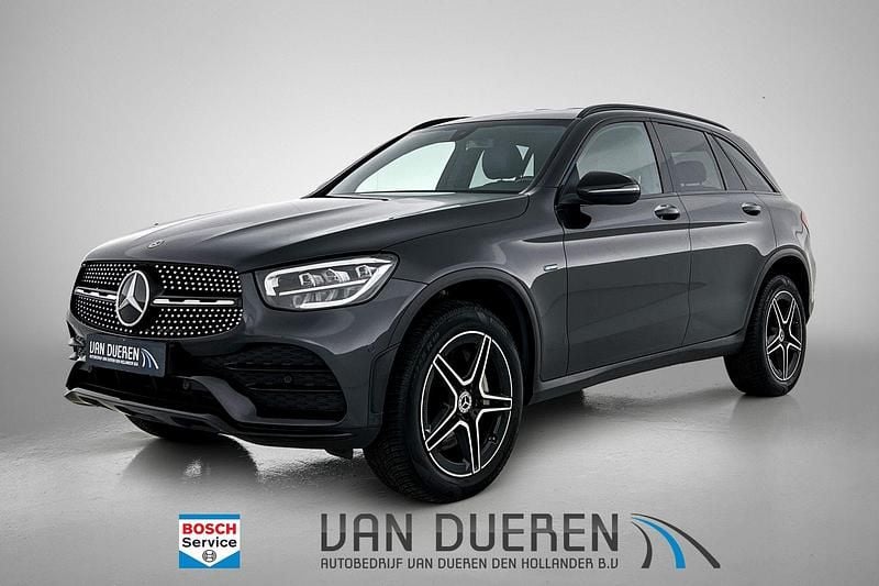 Grijs Gebruikt 2021 Mercedes GLC300e Business SUV | € 40.950 (Goede deal) - Afbeelding 1/4