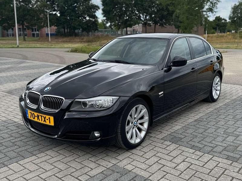Zwart Gebruikt 2010 BMW 325 Sedan | € 10.050 (Iets duurder) - Afbeelding 1/4