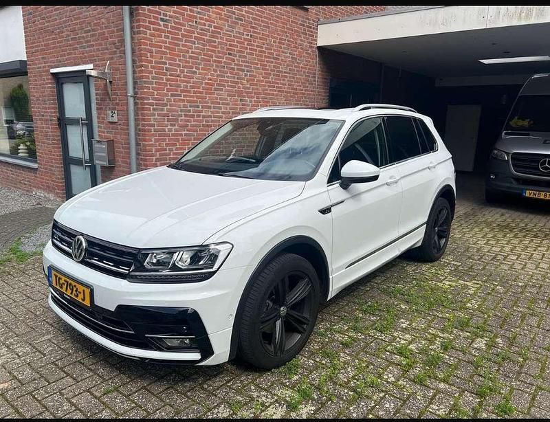 Wit Gebruikt 2018 VW Tiguan Highline SUV | € 26.950 (Eerlijke prijs) - Afbeelding 1/4