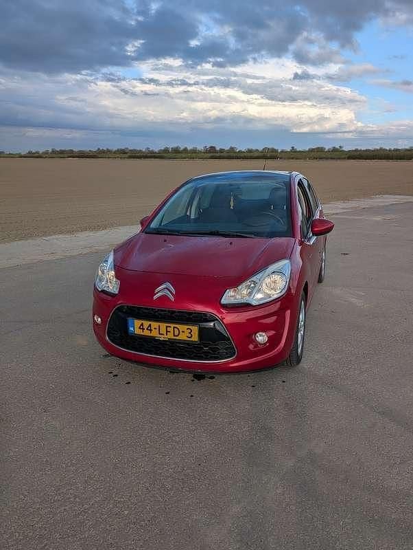 Rood Gebruikt 2010 Citroën C3 Exclusive Hatchback | € 3.299 (Goede deal) - Afbeelding 1/4
