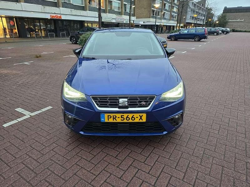 Blauw Gebruikt 2017 Seat Ibiza FR Hatchback | € 11.700 (Eerlijke prijs) - Afbeelding 1/4