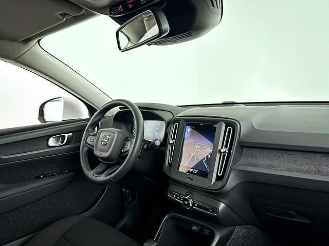 Occasion Volvo XC40 Momentum 131 PK (96 kW) 2021 Wit (metallic) SUV