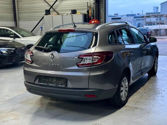 Occasion Renault Mégane GrandTour Expression 90 PK (66 kW) 2011 Grijs Stationwagen