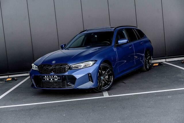Blauw Gebruikt 2024 BMW 330 M Sport Stationwagen | € 47.900 (Eerlijke prijs) - Afbeelding 1/4