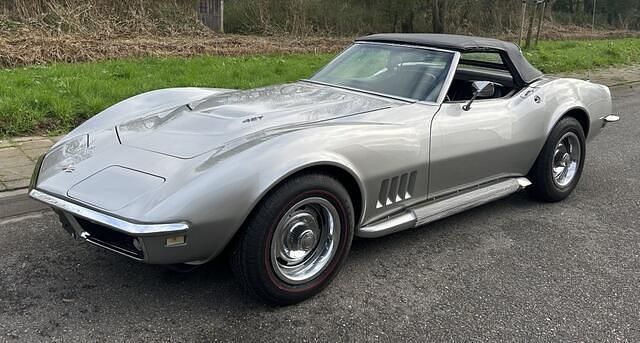 Grijs Occasion 1968 Chevrolet Corvette C3 Cabriolet | € 89.000 - Afbeelding 1/4