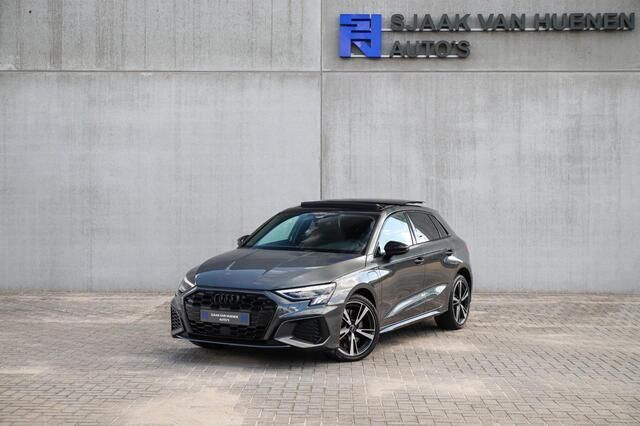 Grijs Gebruikt 2022 Audi A3 Sportback Competition Hatchback | € 37.950 (Eerlijke prijs) - Afbeelding 1/4