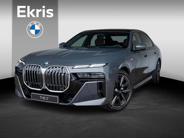 Grijs Gebruikt 2023 BMW i7 M Sport Sedan | € 82.595 - Afbeelding 1/4
