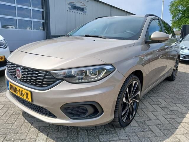 Occasion Fiat Tipo Business 120 PK (88 kW) 2019 Bruin Hatchback