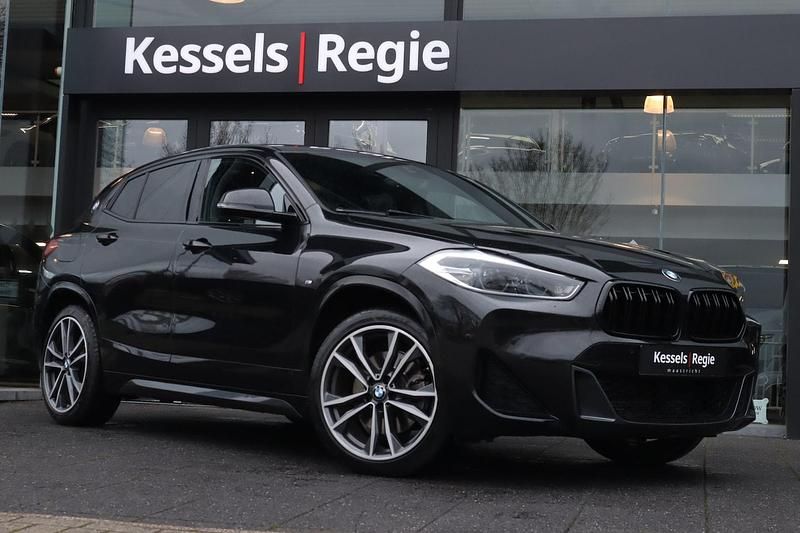 Zwart Occasion 2021 BMW X2 M Sport SUV | € 29.950 (Eerlijke prijs) - Afbeelding 1/4