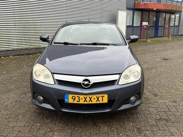 Occasion Opel Tigra 125 PK (91 kW) 2007 Grijs Cabriolet