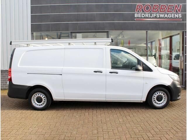 Wit Gebruikt 2021 Mercedes Vito MPV | € 20.950 (Super prijs) - Afbeelding 1/4