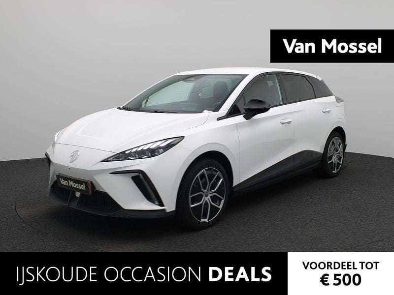Occasion MG MG4 EV Luxury 150 kW (204 PK) 2023 Wit Hatchback