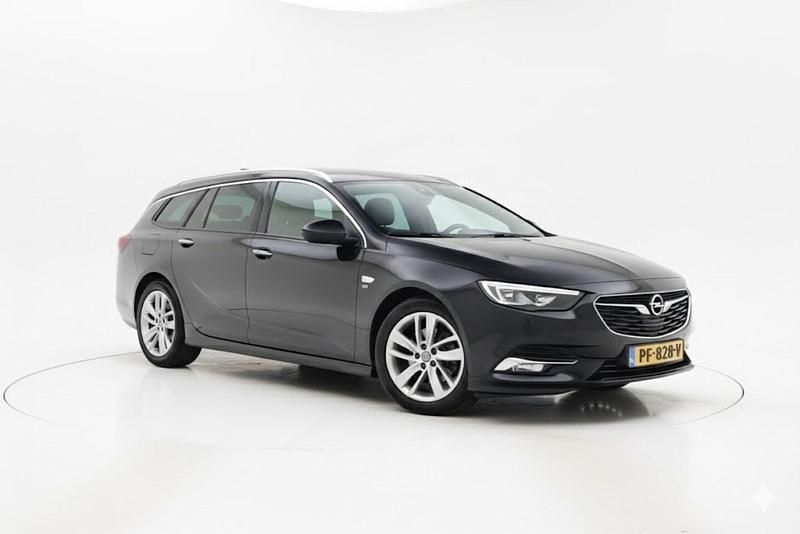 Zwart (metallic) Occasion 2017 Opel Insignia OPC Stationwagen | € 17.995 (Goede deal) - Afbeelding 1/4