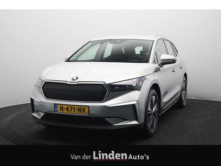 Grijs Gebruikt 2021 Skoda Enyaq iV SUV | € 23.950 (Goede deal) - Afbeelding 1/4
