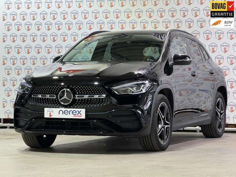 Zwart Gebruikt 2020 Mercedes GLA250 AMG line SUV | € 36.945 (Eerlijke prijs) - Afbeelding 1/4