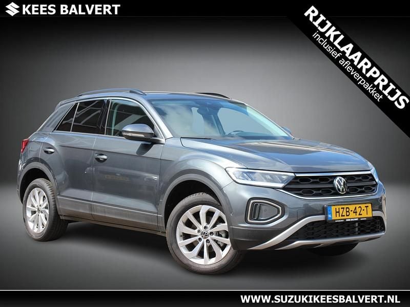 Grijs Gebruikt 2024 VW T-Roc Edition SUV | € 31.950 (Goede deal) - Afbeelding 1/3