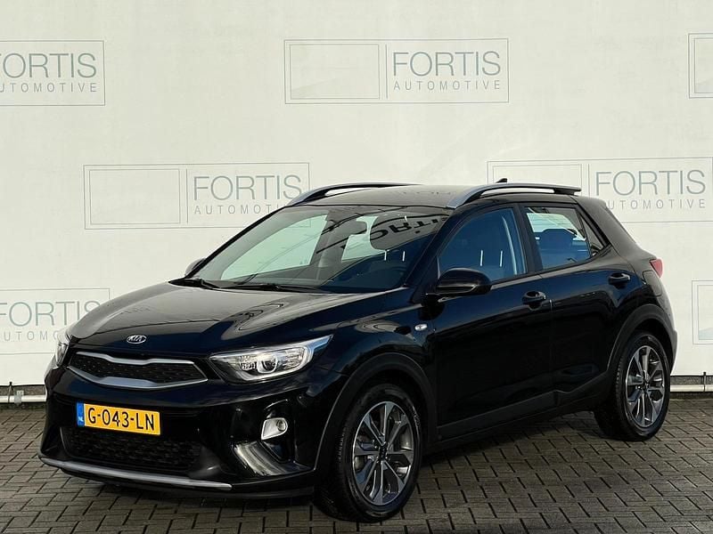 Zwart Occasion 2019 Kia Stonic SUV | € 12.900 (Eerlijke prijs) - Afbeelding 1/4