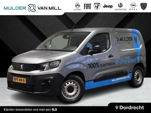 Grijs Gebruikt 2022 Peugeot E-Partner Premium MPV | € 22.895 (Goede deal) - Afbeelding 1/4