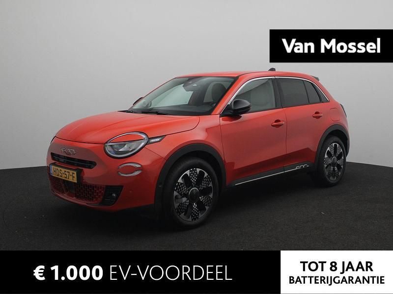 Oranje Nieuw 2025 Fiat 600E La Prima SUV | € 32.440 (Goede deal) - Afbeelding 1/4