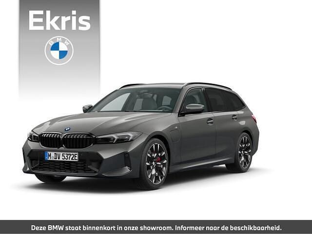 Grijs Nieuw 2025 BMW 330 Comfort Edition Stationwagen | € 73.162 - Afbeelding 1/4