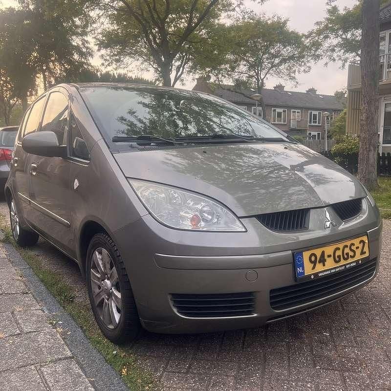 Grijs Gebruikt 2008 Mitsubishi Colt Invite+ Stationwagen | € 4.499 - Afbeelding 1/4