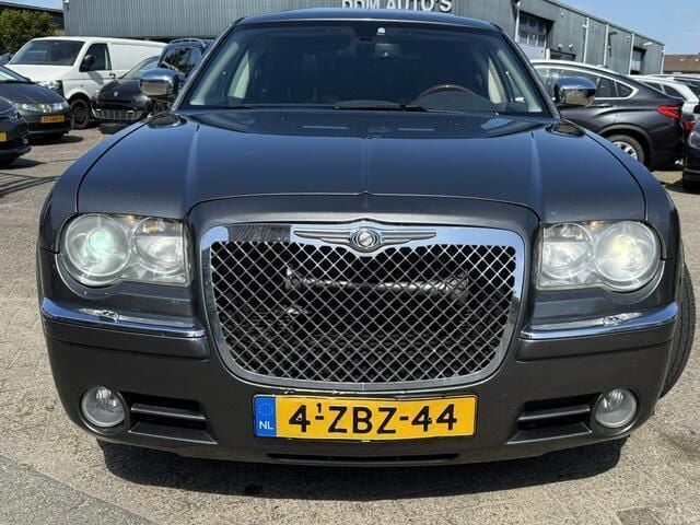 Occasion Chrysler 300C Platinum 218 PK (160 kW) 2010 Grijs, metallic lak Sedan